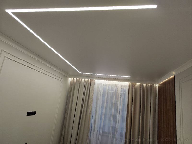 Линия света и карниз с подсветкой